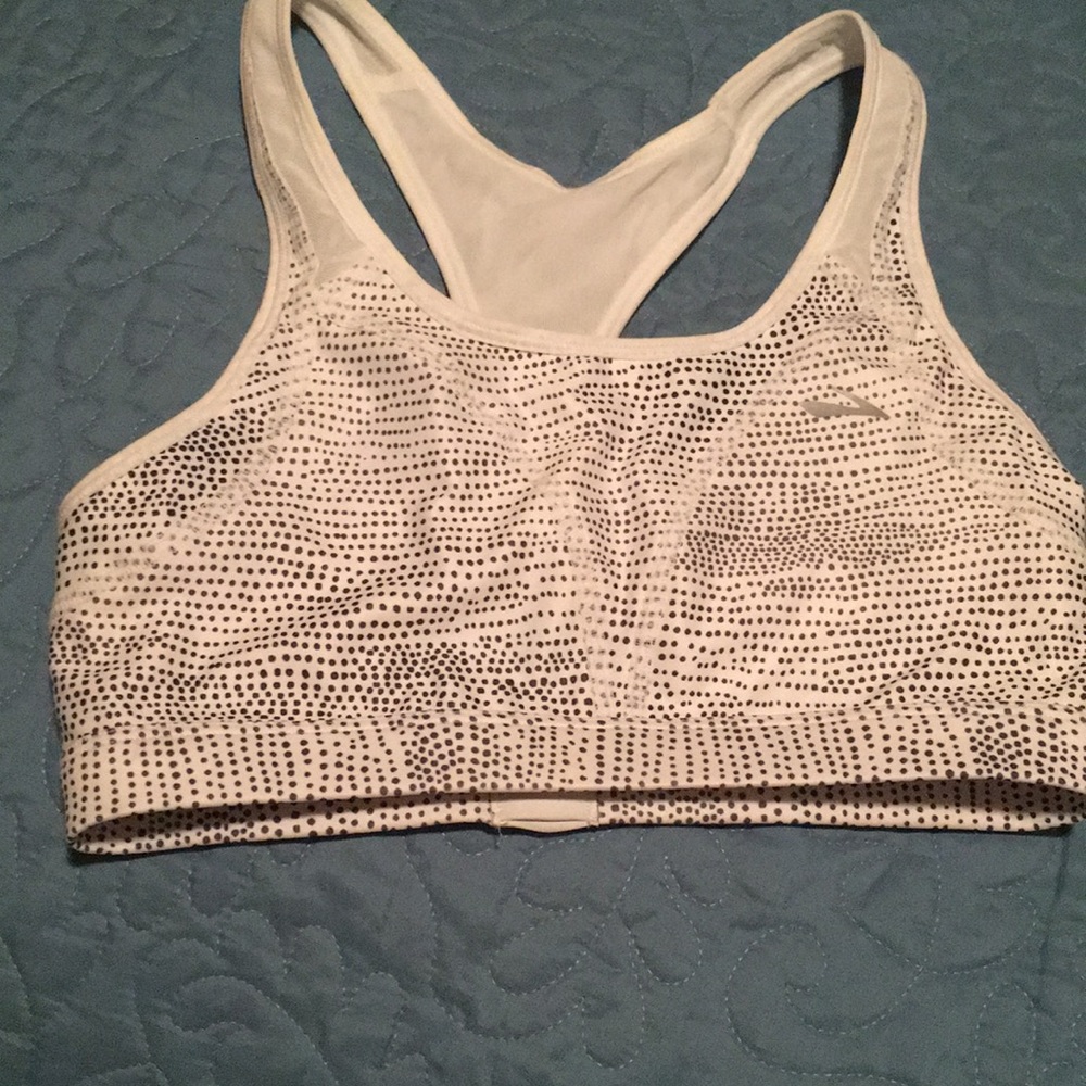 Brooks Shorts Bra!!